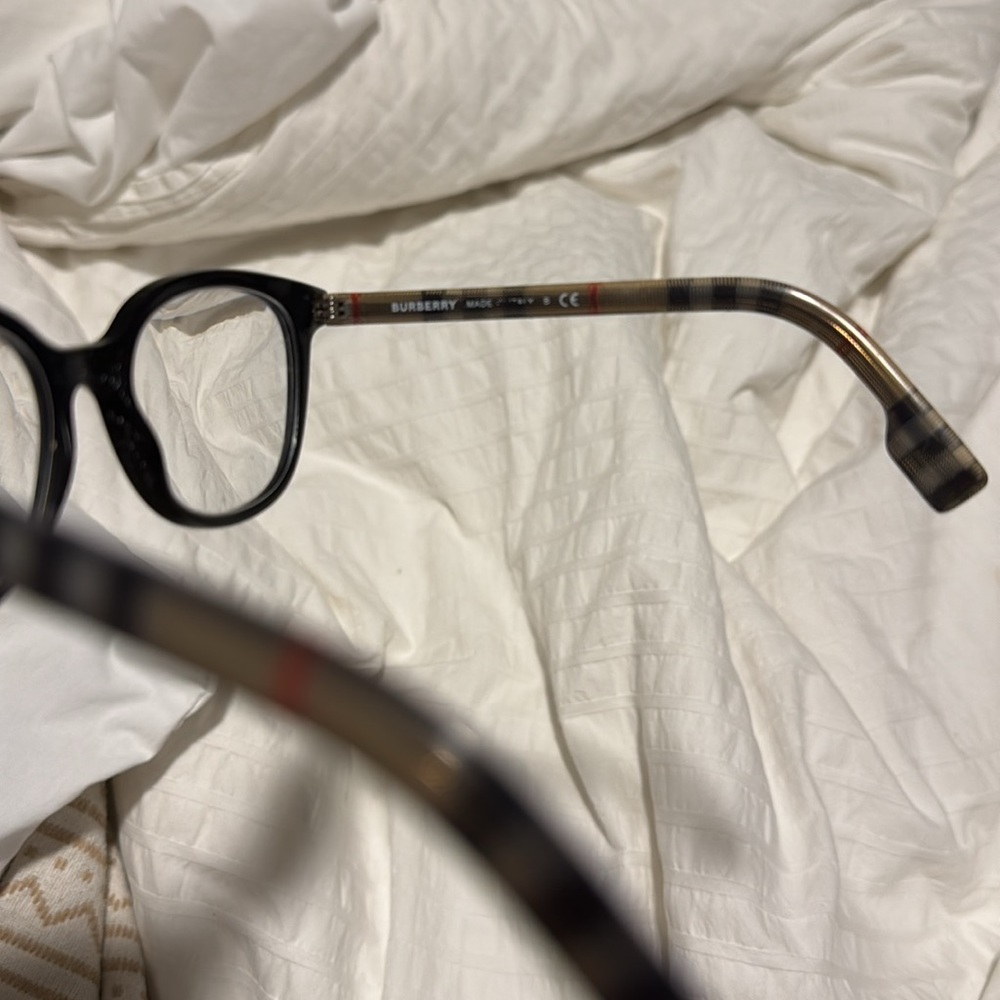 Burberry eyeglasses. Legs are bent - Picture 4 of 4